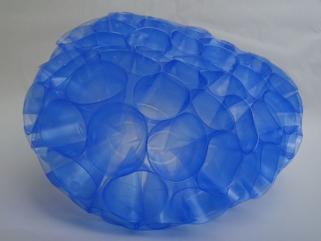 018_Bosbach_Silke_SoftSculptureHyperbolisch_Wandskulptur-Hängeobjekt